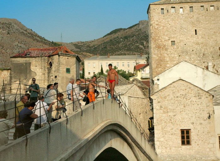 BridgeDiver.jpg