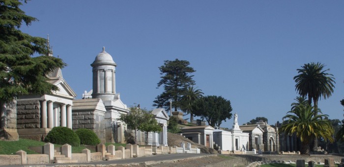 cemetery14-maus row-dark